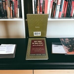 Don't Sweat The Small Stuff by Richard Carlson Hardcover Boxed Edition 272 Pg VG